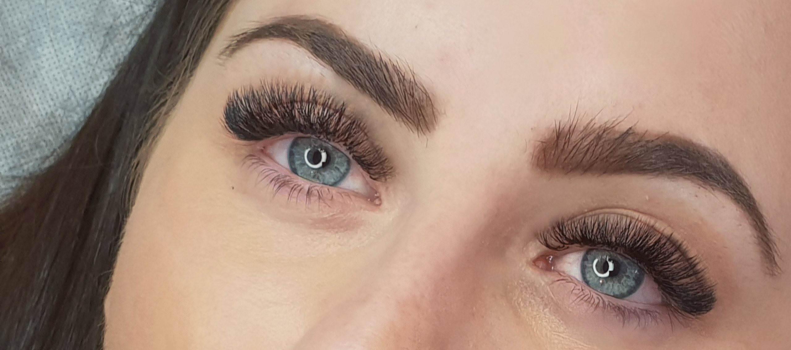 Lash extension